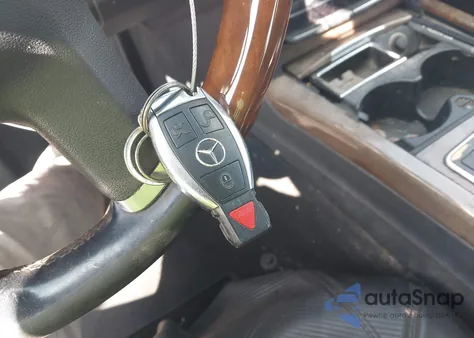 2010 Mercedes-Benz E 350 4Matic z USA, uszkodzony, nr VIN WDDHF8HB8AA163941